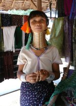 2009-03-24 17.25 Longneck Woman.jpg