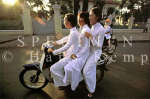 bike_burden-aodaigirls.jpg