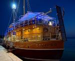 tucepi-boat-restaurant.jpg